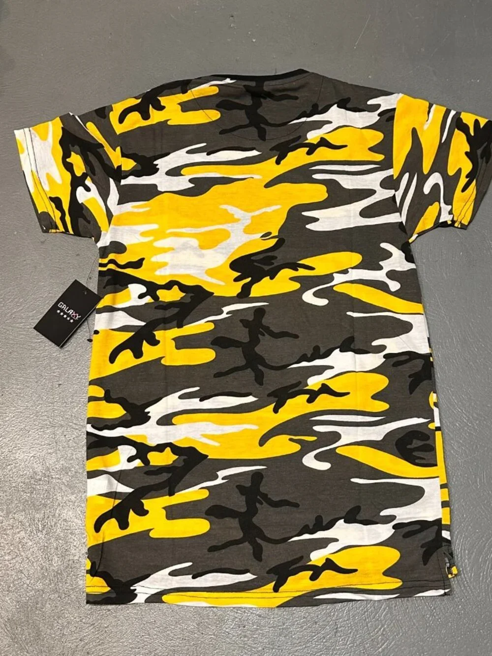 Galaxy By Harvic Camouflage Shirt Yellow Men Size Medium Short Sleeve New